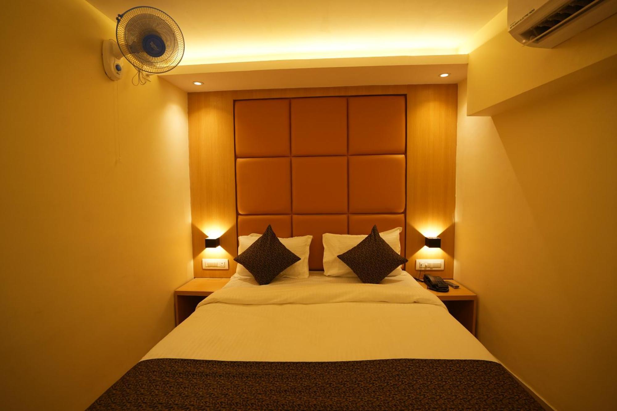 Hotel Boston Mumbai Exterior foto