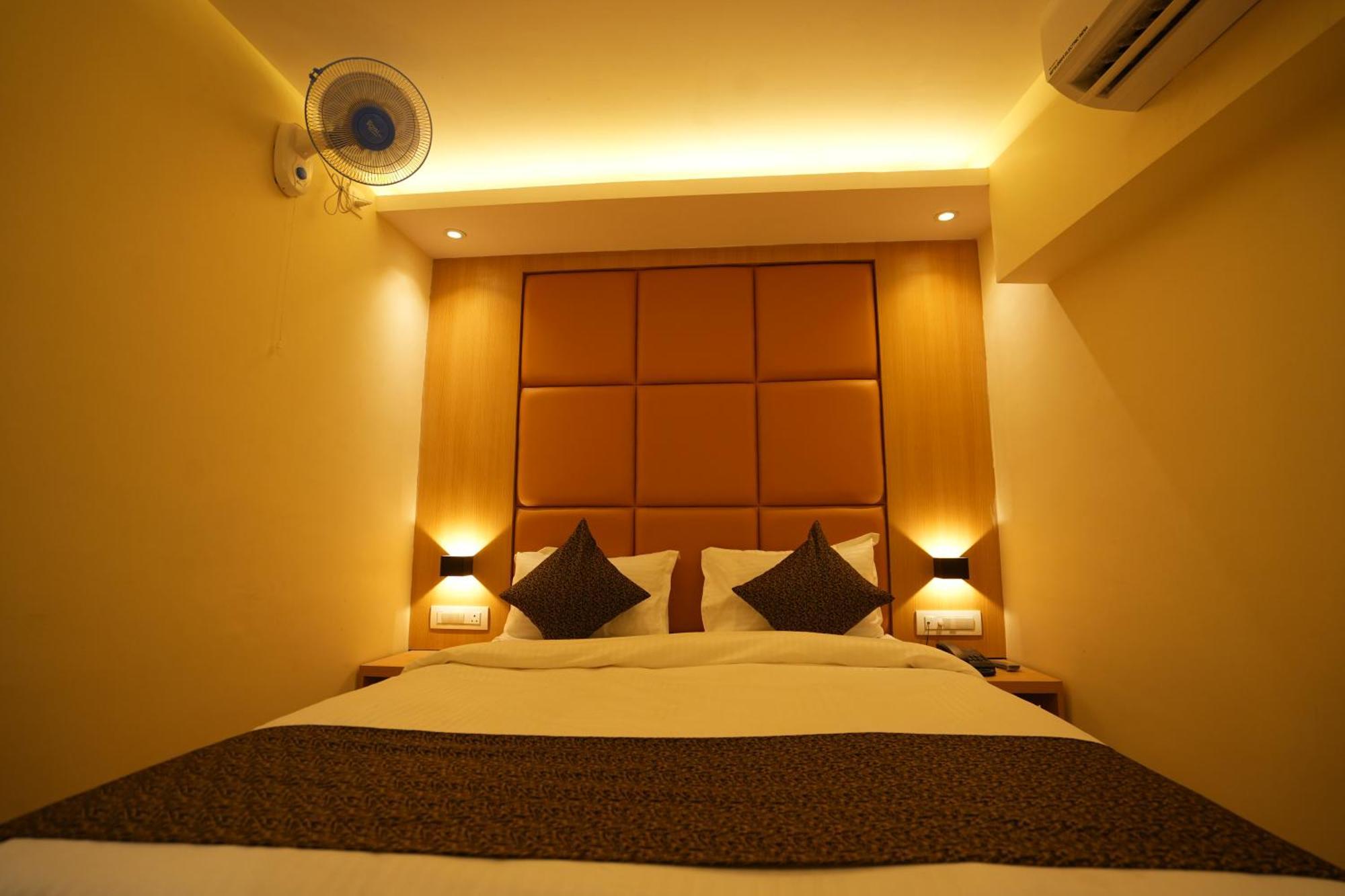 Hotel Boston Mumbai Exterior foto