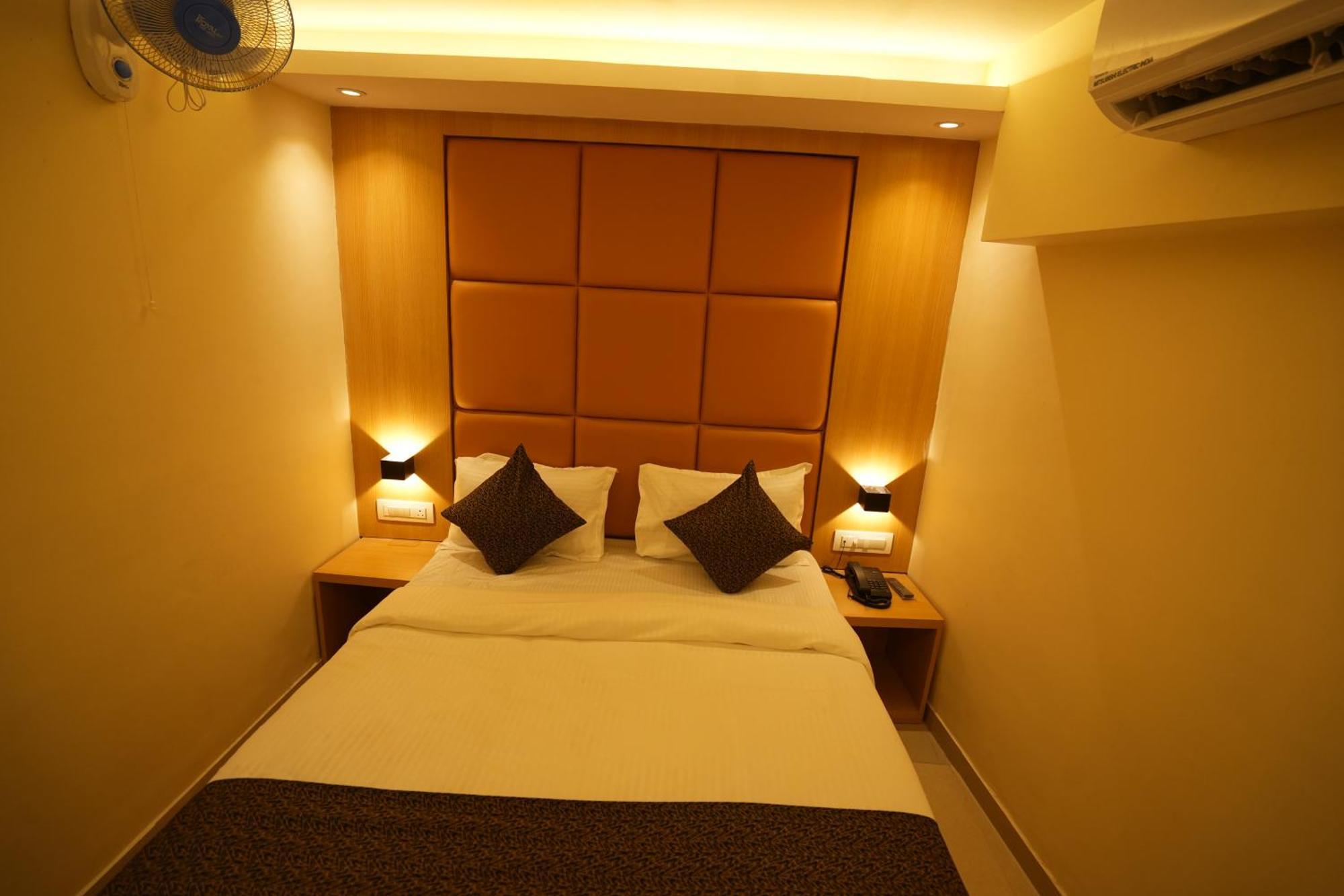 Hotel Boston Mumbai Exterior foto