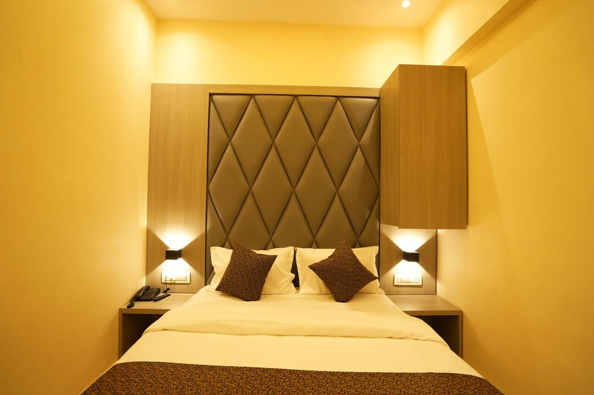 Hotel Boston Mumbai Exterior foto