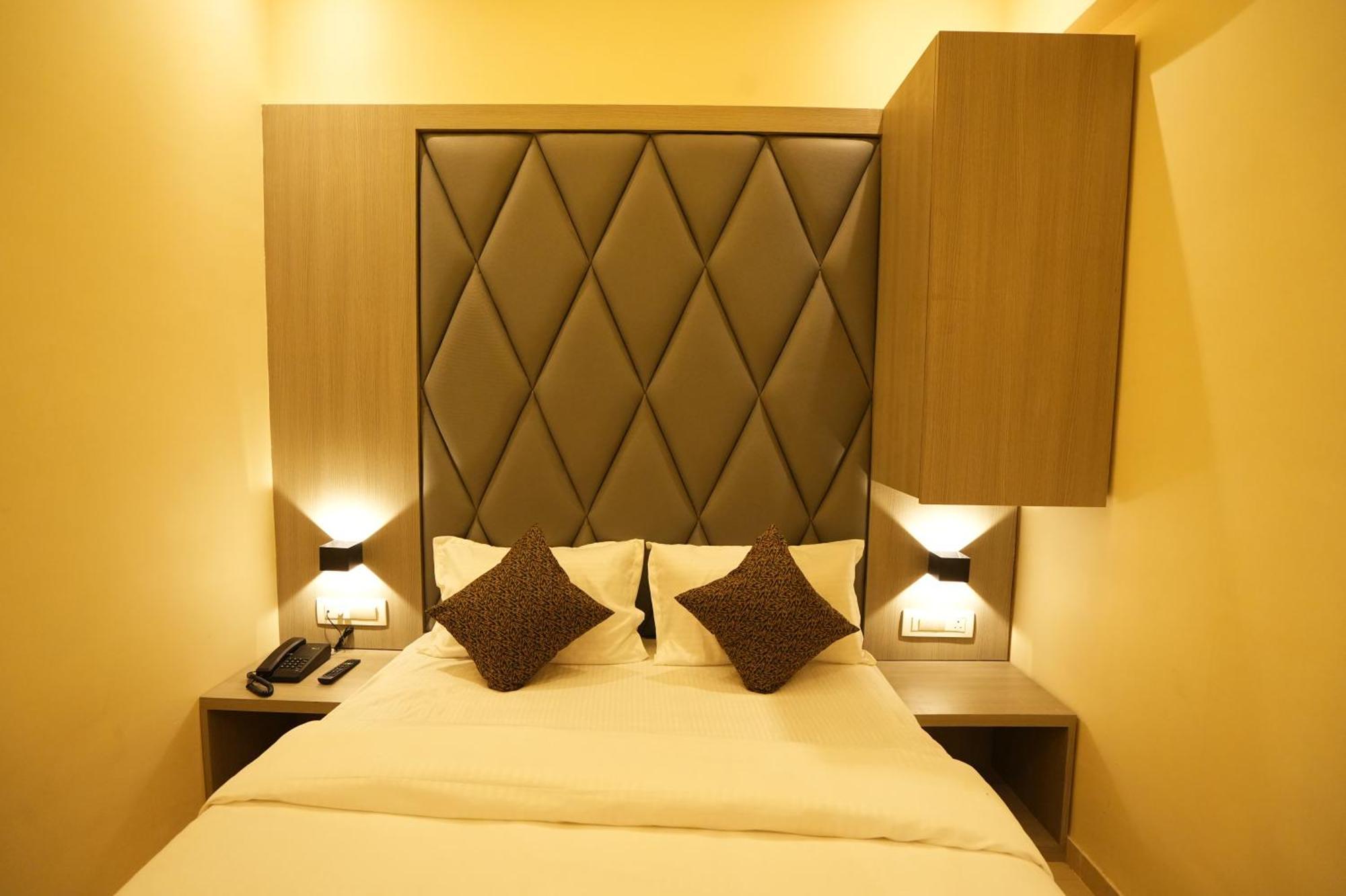 Hotel Boston Mumbai Exterior foto